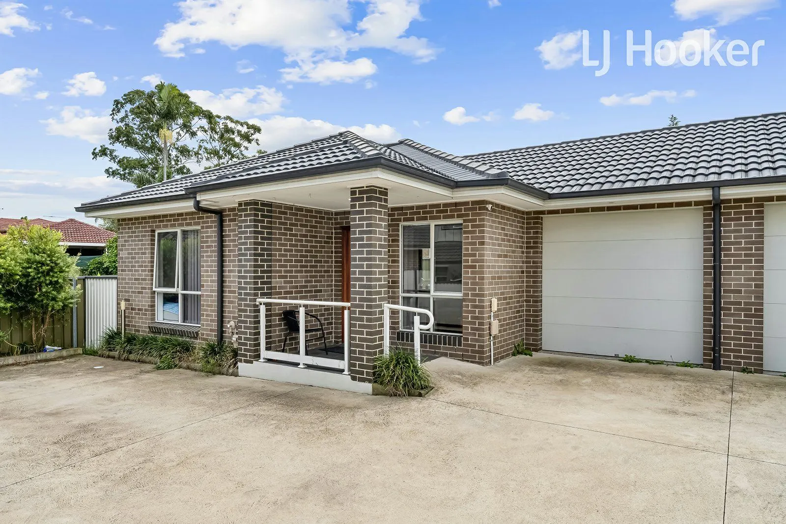 Villas in Bossley Park - property view 2