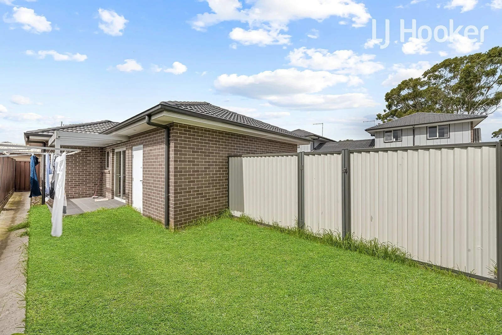 Villas in Bossley Park - property view 3