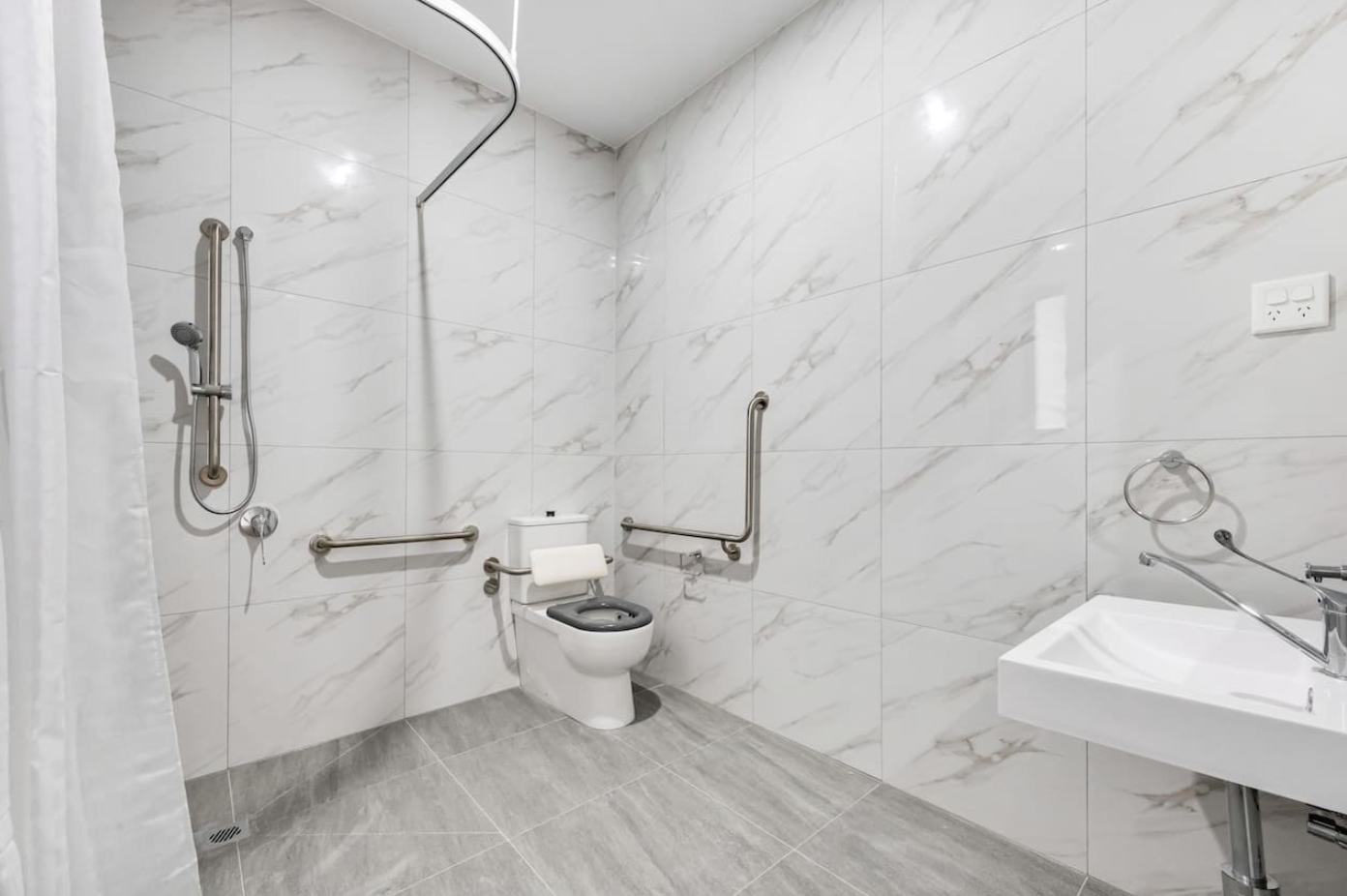 Accessible Units in Mascot - property view 6